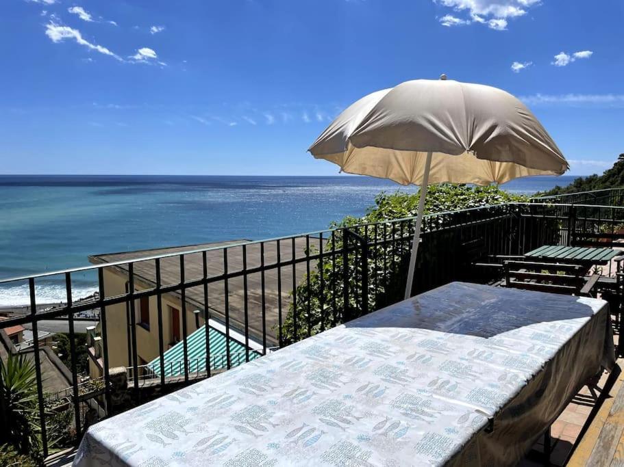 Ocean View Villa With Fast Wi-Fi And Elevator To Town Levanto Bagian luar foto